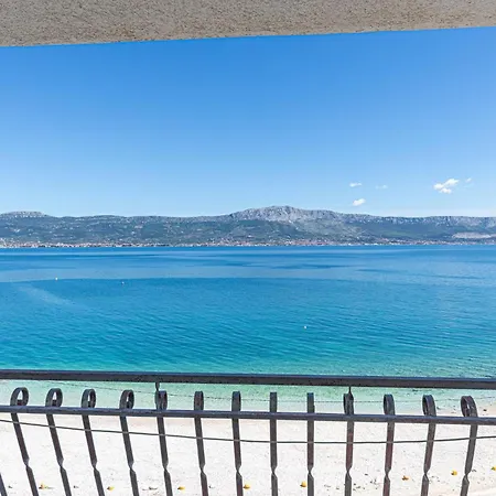 2 Bedroom Stunning In